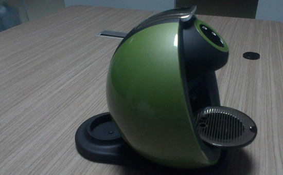 手板廠在裝配后，手的外觀與實際機器相似，這就是技術(shù)進步帶來創(chuàng)新的原因。