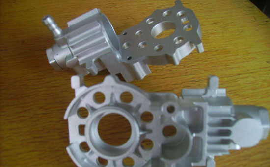 在CNC手板廠也被稱為有機玻璃，因為材料性能的特殊性