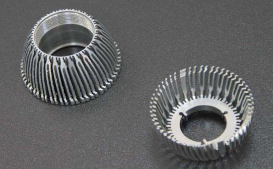 五金手板的時(shí)候，如果要用到這些工藝的話，那么五金手板價(jià)格就會(huì)相應(yīng)的高出很多了！