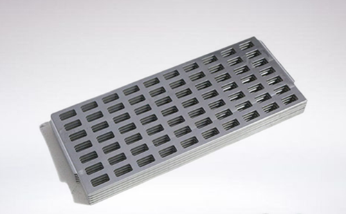 深圳模世家手板廠擁有許多先進的大型工業(yè)3D打印機、21臺CNC數(shù)控機床、雕刻機床和高素質(zhì)的技術(shù)人員